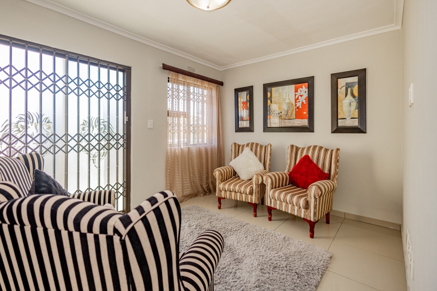 6 Bedroom Property for Sale in Sanddrift Western Cape